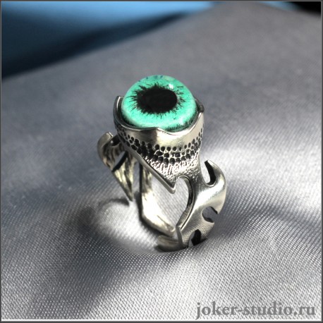 Ювелирное кольцо с глазом снежного барса