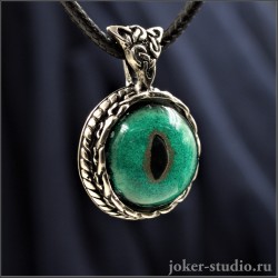 Женский амулет-кулон Друид с кельтским узором и зеленым глазом кота нибелунга