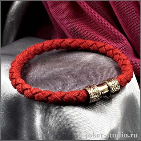 Красный браслет шнур с бронзовым замком хай-тек