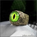 Кольцо с глазом нильского крокодила в золотых крыльях из бронзы авторское украшение ручной работы