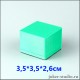Универсальная зеленая подарочная коробка оптом: футляр для ювелирных украшений, брелков, сувениров: размер 3,5-3,5-2,6 см.