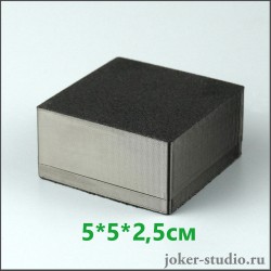 Футляры пластиковые для наград, значков, медалей, украшений черного цвета, размер: 50-50-25 мм.
