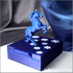 СИНЯЯ ЛОШАДКА ЕЛОЧНАЯ ИГРУШКА КРАСИВЫЙ НОВОГОДНИЙ ДЛЯ ПРАЗДНИКА РУЧНОЙ РАБОТЫ