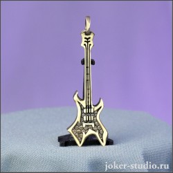 Рок Атрибутика в Действии: Подвеска Гитара Warlock – Идеальный Подарок Неформалу