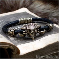 Кожаный браслет с бронзовым Фавном и черепами готическое украшение