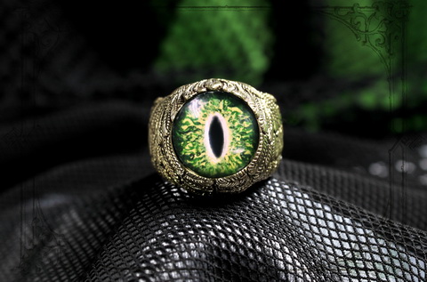 золотой перстень с глазами дракона