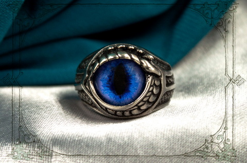 Кольцо синий глаз дракона безразмерное.