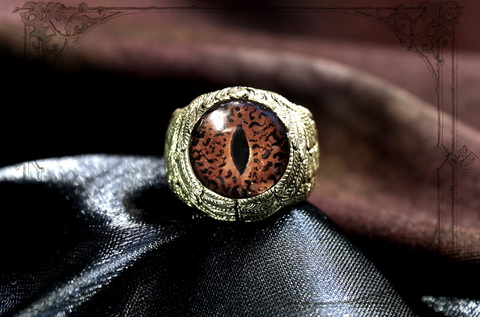 кольцо с глазом ящерицы joker-studio