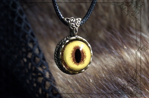 Медальон с желтым глазом кота оцелота романтический подарок девушке