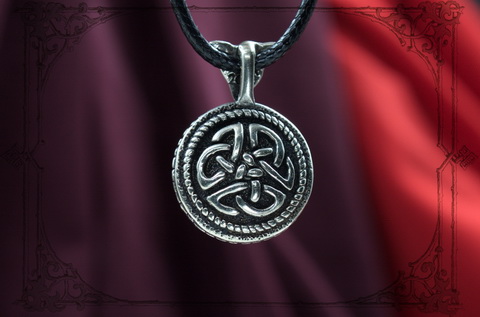 Кулон с кельтским узором в фирме медальона с символом