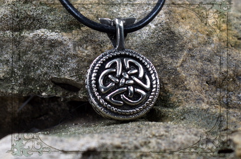 кулон с глазом что означает кельтский медальон с таинственным узором друида
