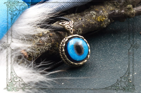 Кельтский кулон с голубым глазом сиамского кота интересный подарок девушке