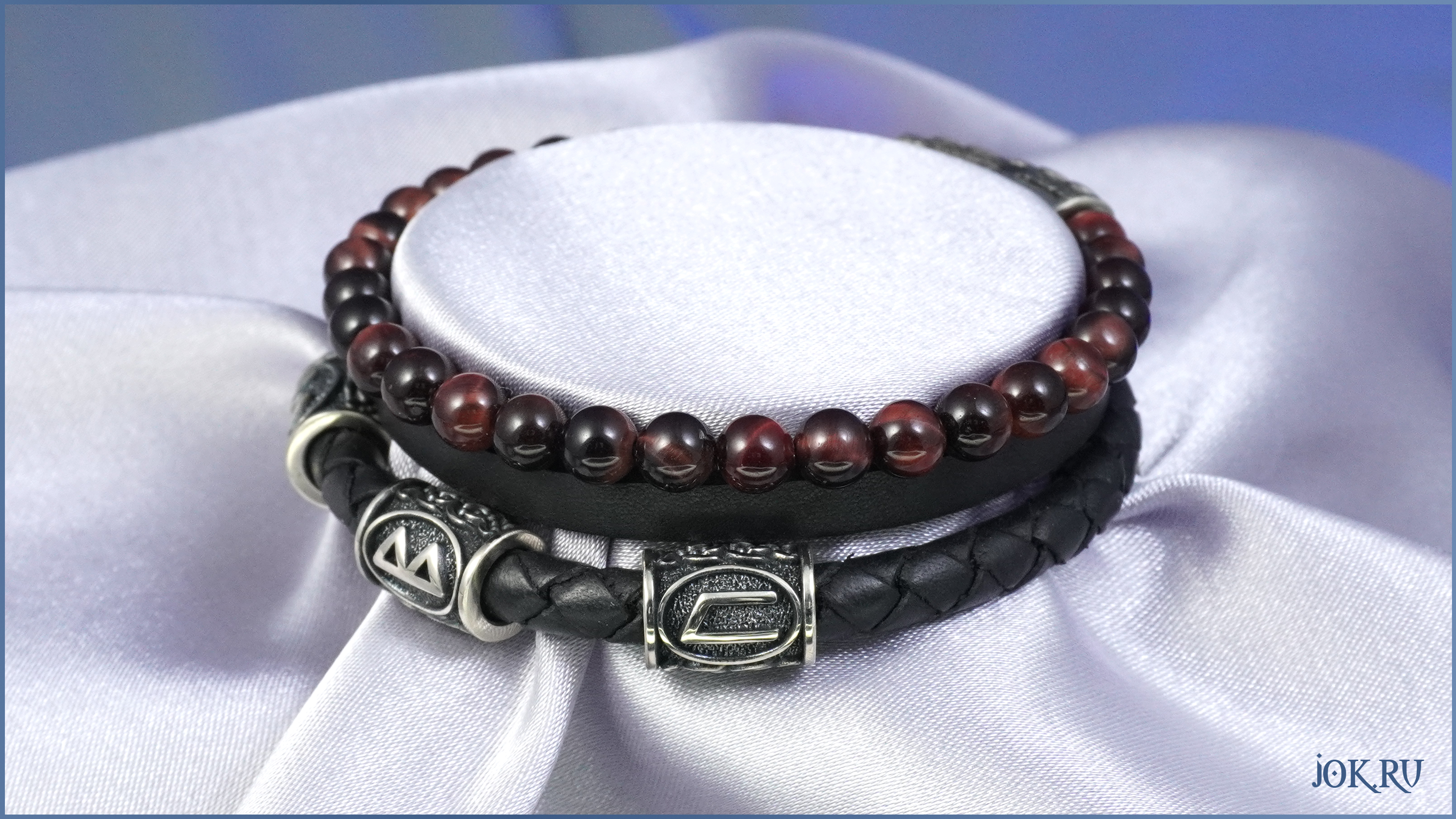 Персонализированные браслеты с рунами и натуральными бусинами от Joker-Studio