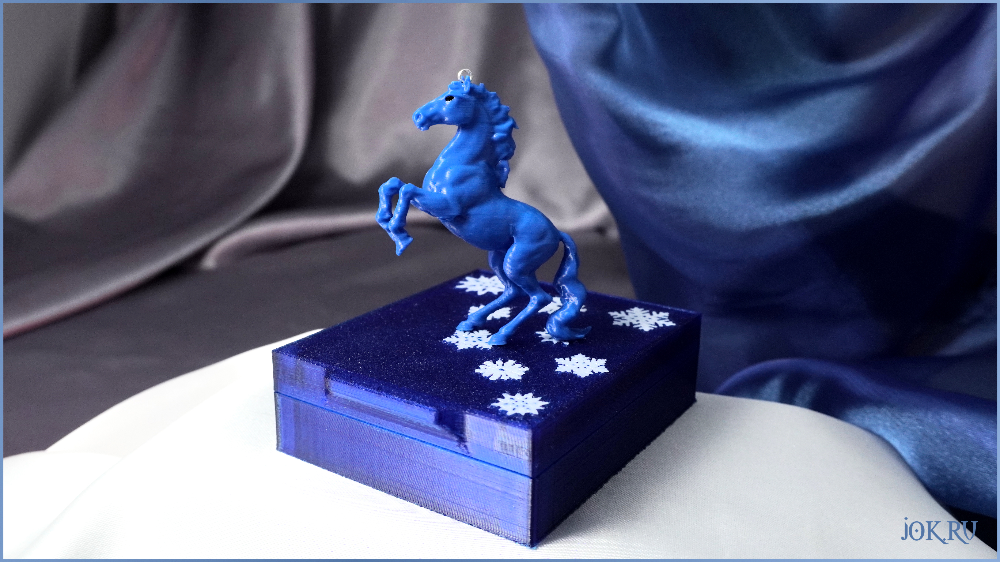 корпоративные новогодние подарки, логотип на игрушке