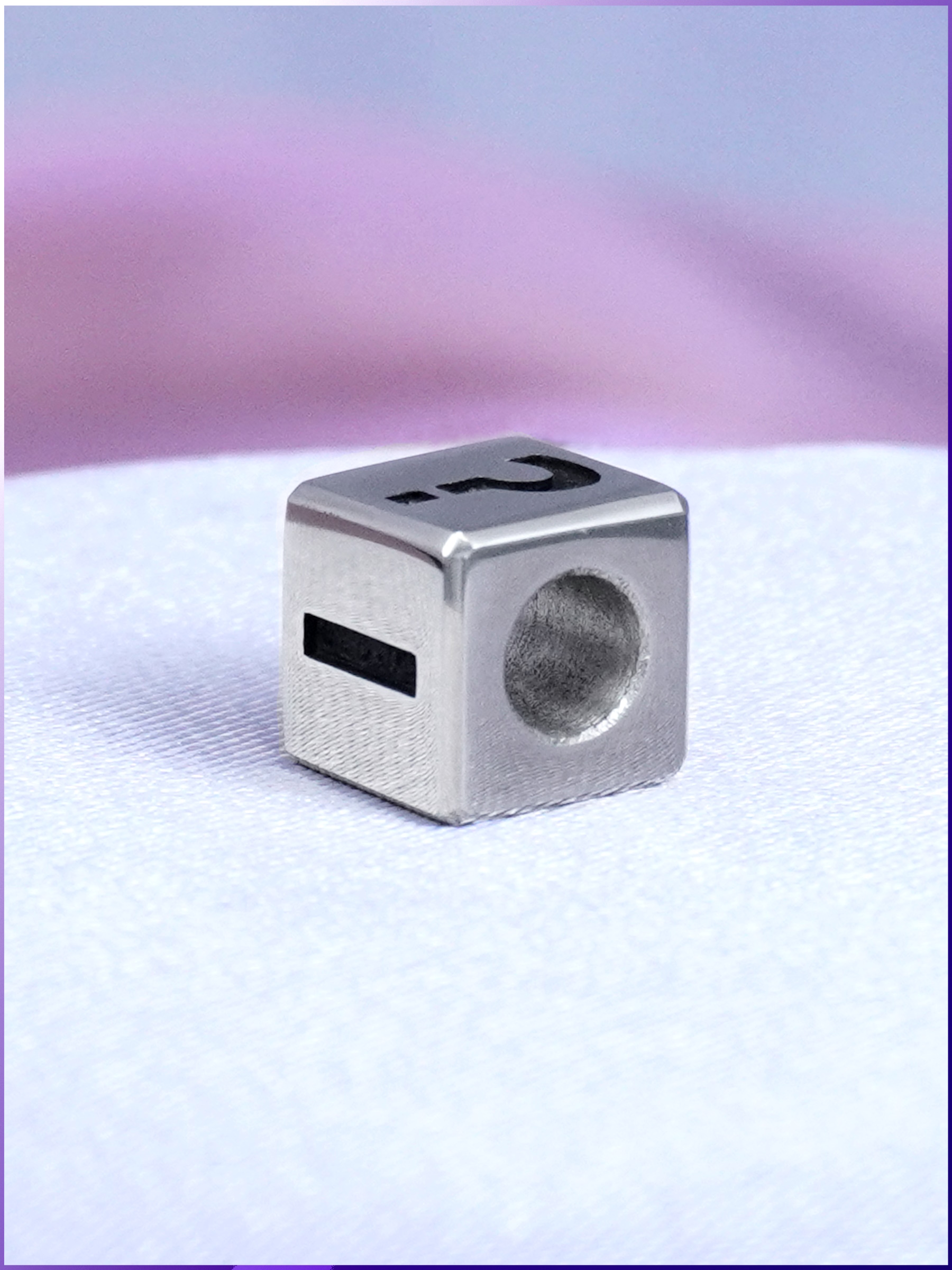 Изготовление по эскизу на заказ: Подвеска «Кубик» из металла — уникальный подарок для нее от Joker-Studio