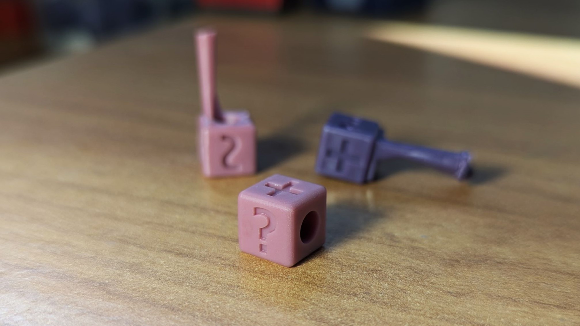 Изготовление подвесок и шармов в форме куба на заказ в Joker-Studioв