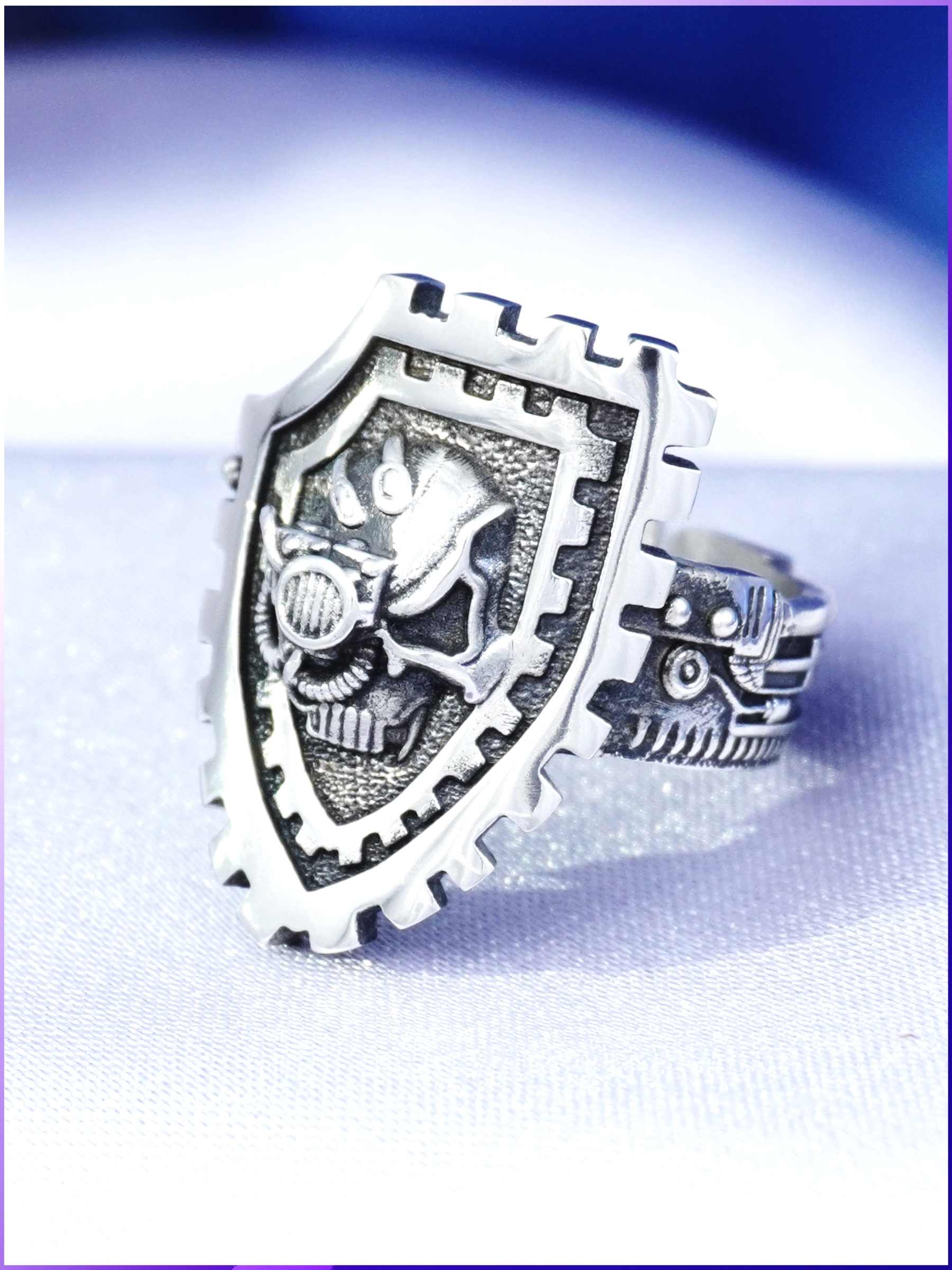 Перстень Adeptus Mechanicus аргентан высокая детализация.