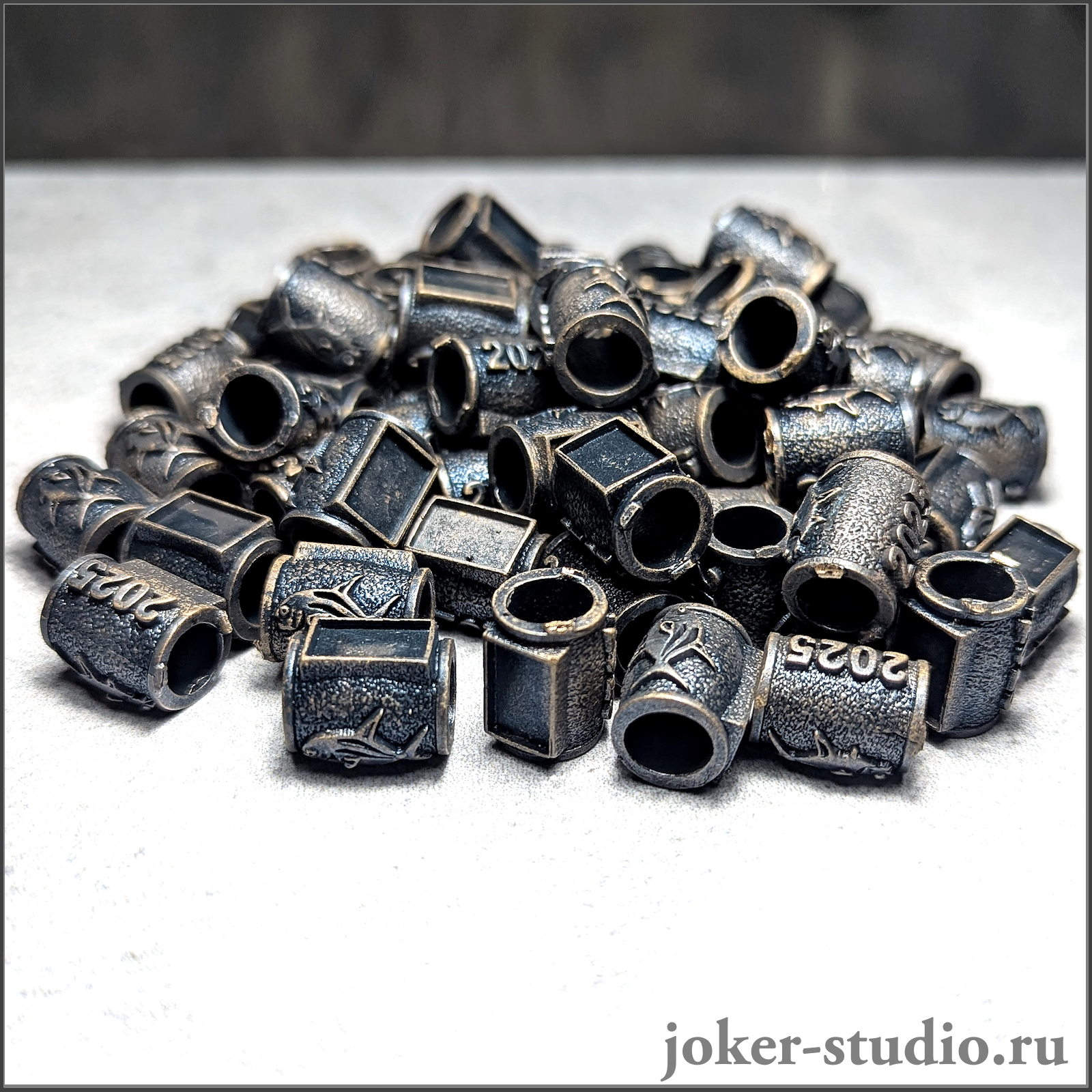 литьё на заказ из бронзы, ювелирной стали, нейзильбер, латуни в Joker-Studio