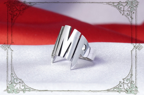 Готическое кольцо «Вамп» с детализированным символом вампира — ювелирное изделие ручной работы. Создайте мрачно‑романтичный образ: покупайте в магазине Joker‑Studio.