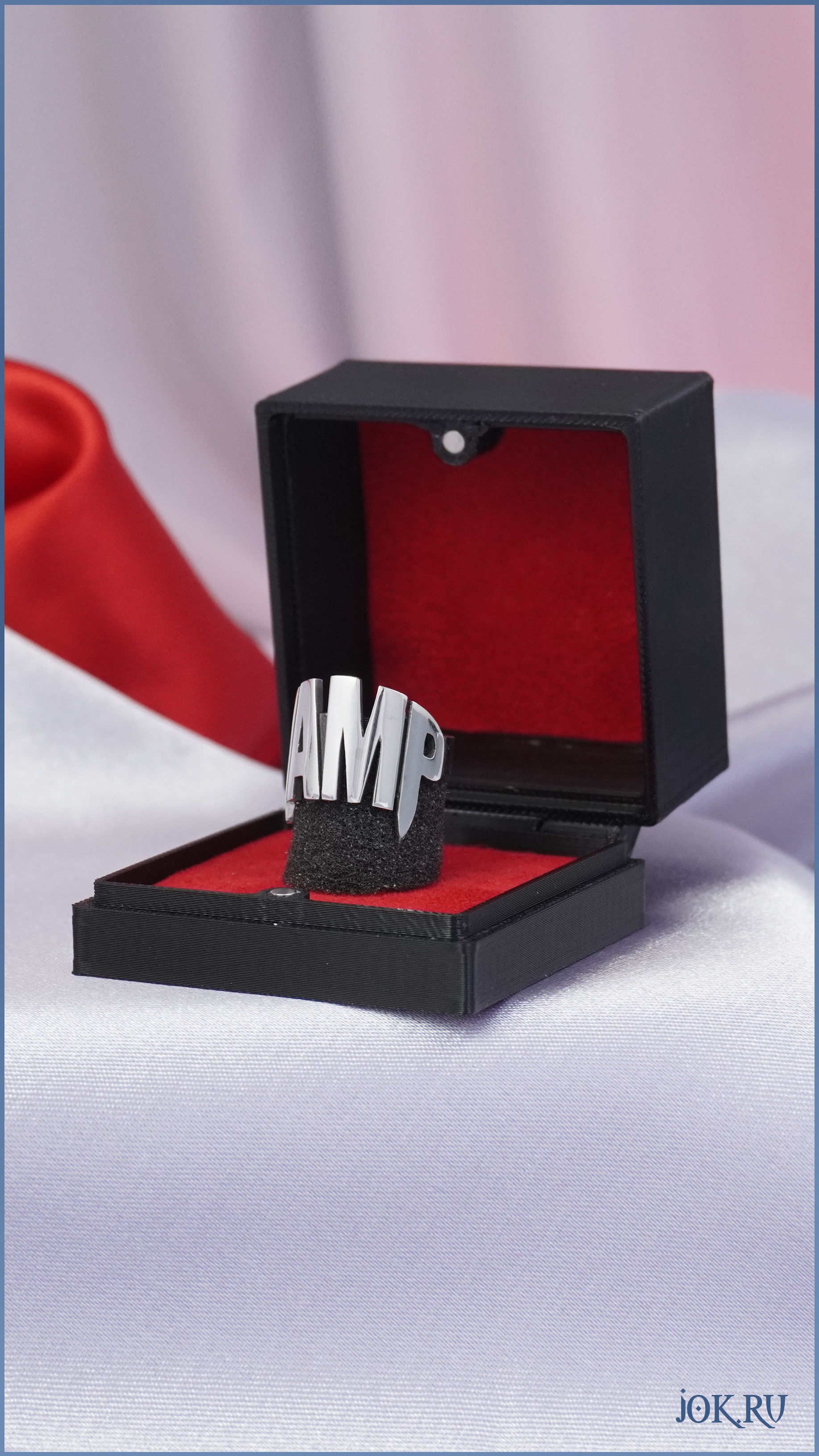 Готическое кольцо с символом вампира — брутальное украшение для ценителей тёмной эстетики. Парное кольцо «Вамп» от Joker‑Studio: создайте уникальный образ вместе с партнёром.