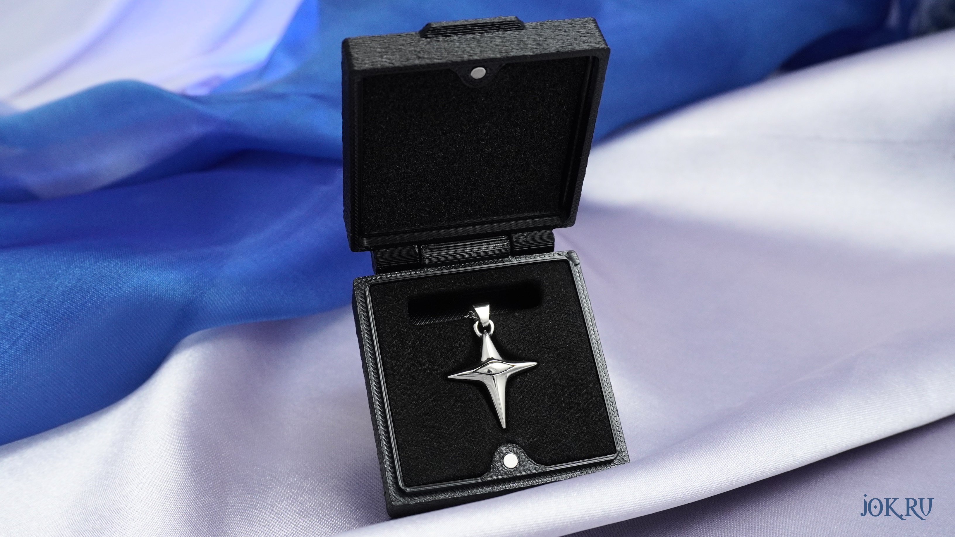 Украшение в подарочной коробке от Joker-Studio