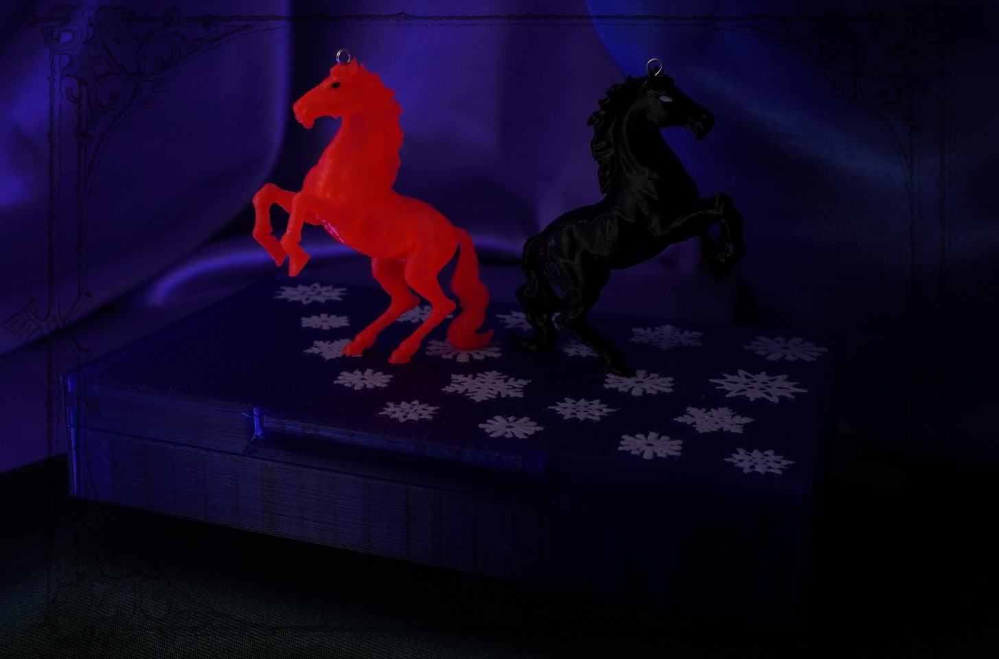 Изысканный подарок с светящимися лошадками