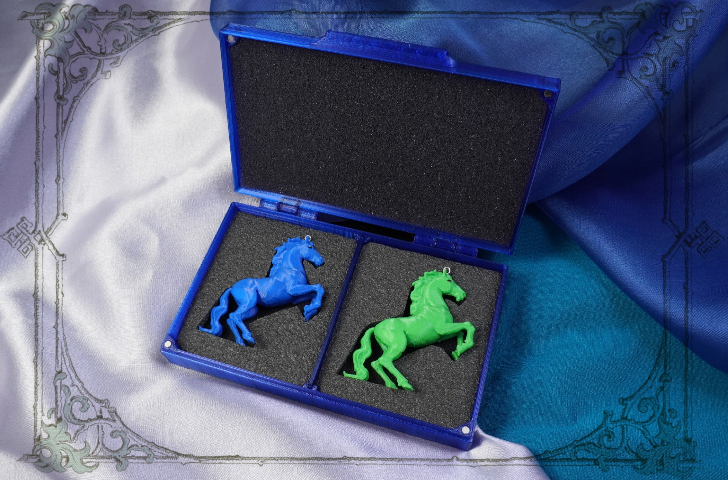 Купить фигурки лошадок оптом: Новогодние игрушки от Joker-Studio