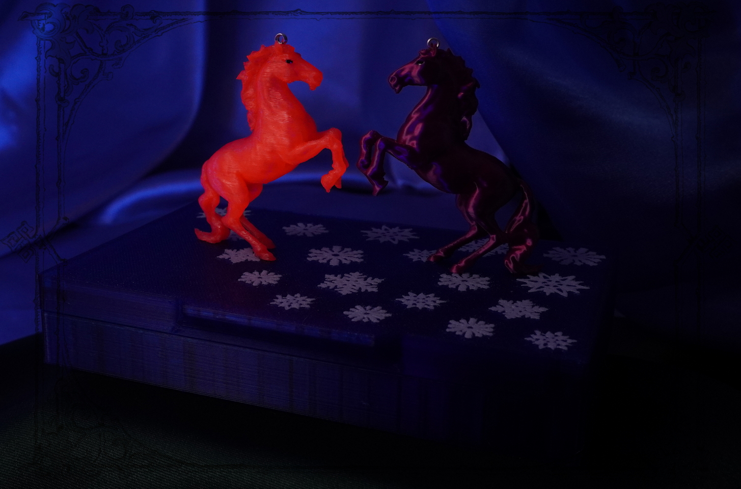 Ёлочные игрушки 2026 в наборе — стильные новогодние украшения для интерьера