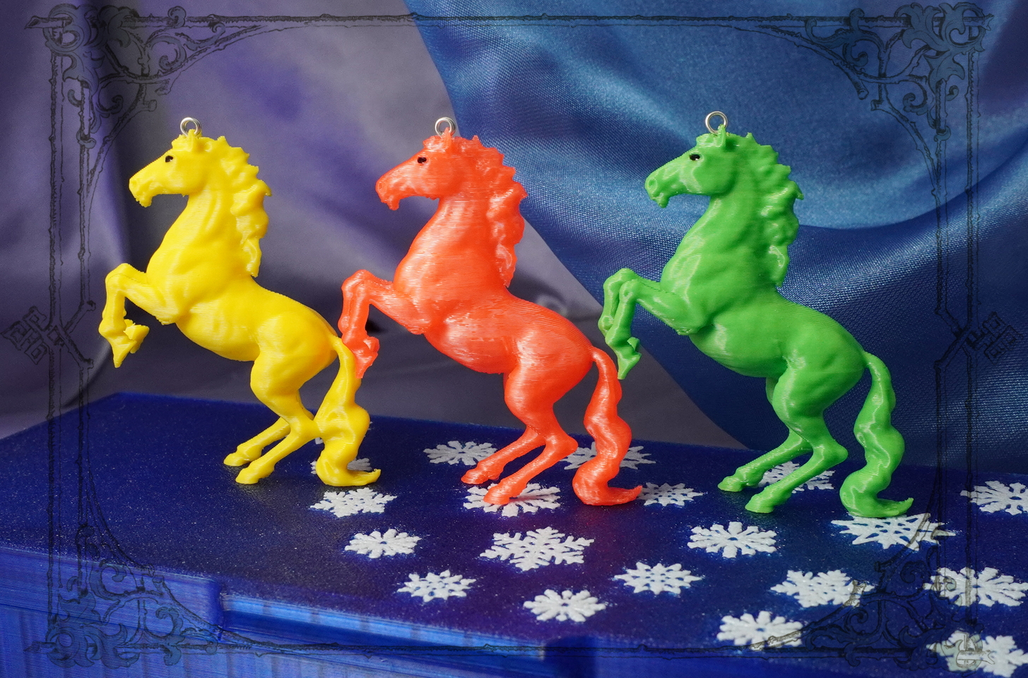 Подарки три стильные фигурки в солнечных оттенках