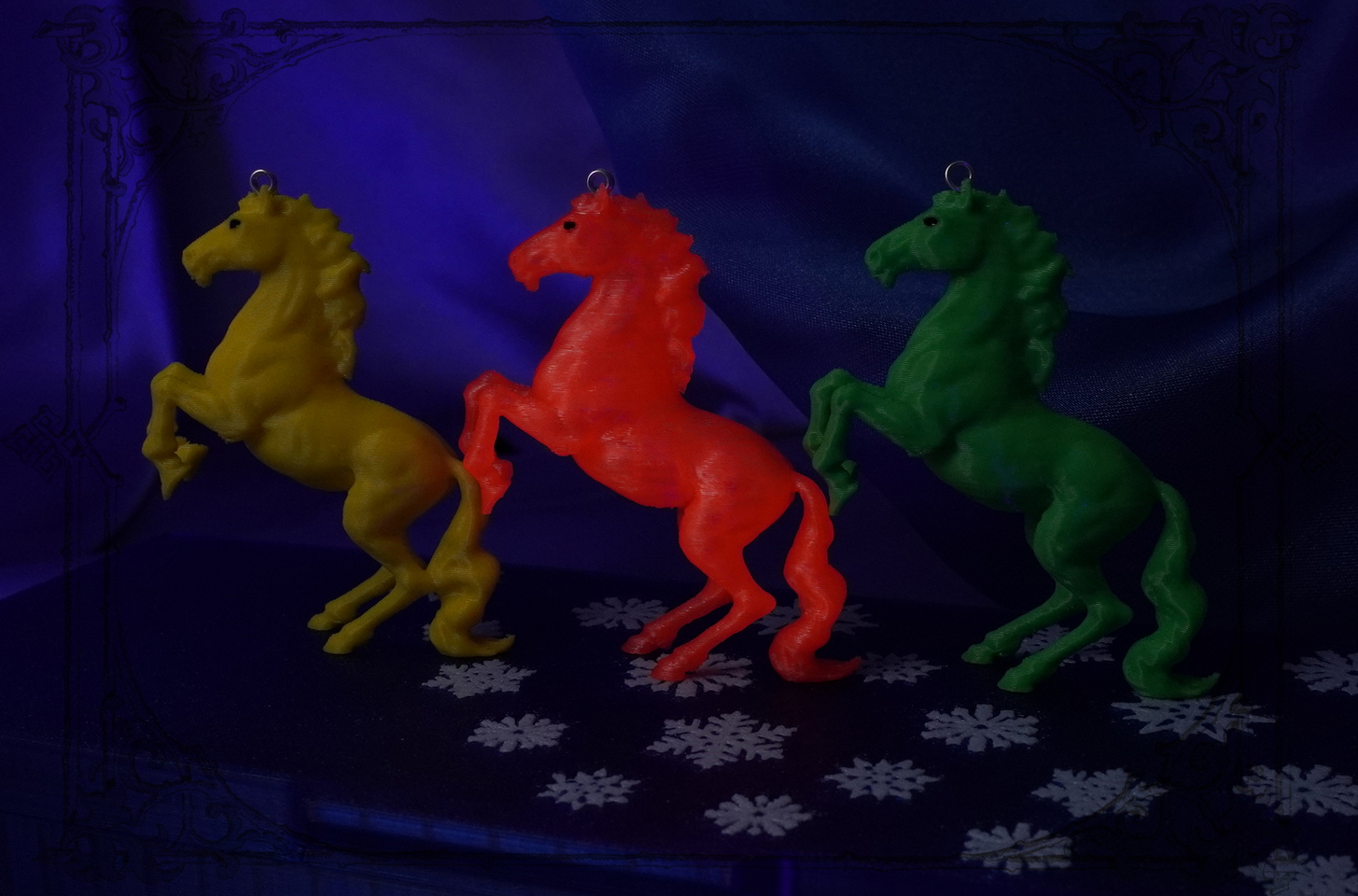 Новогодний мандарин талисман святящаяся Лошадка