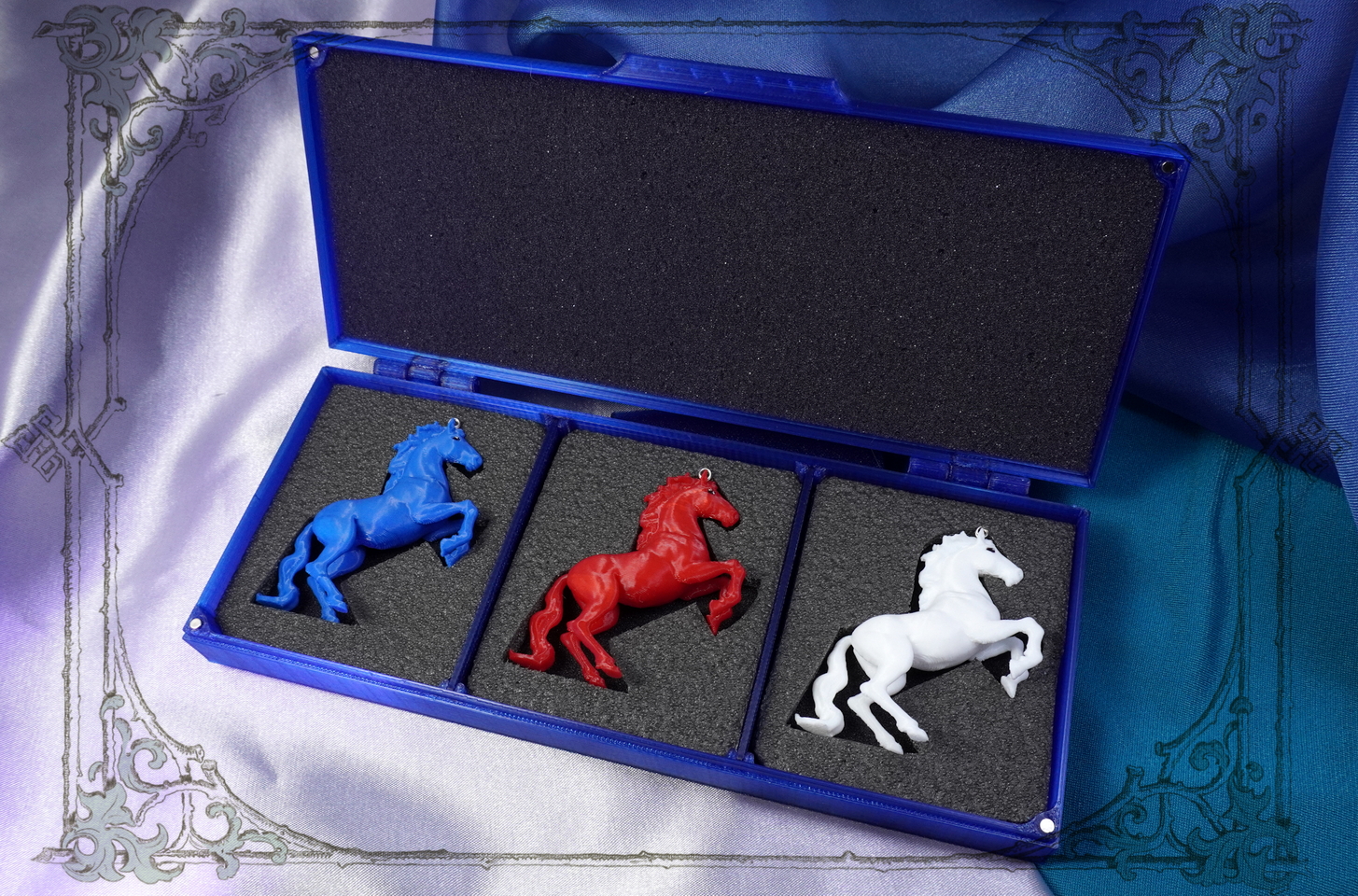Набор фигурок лошадок 2026 триколор флага РФ