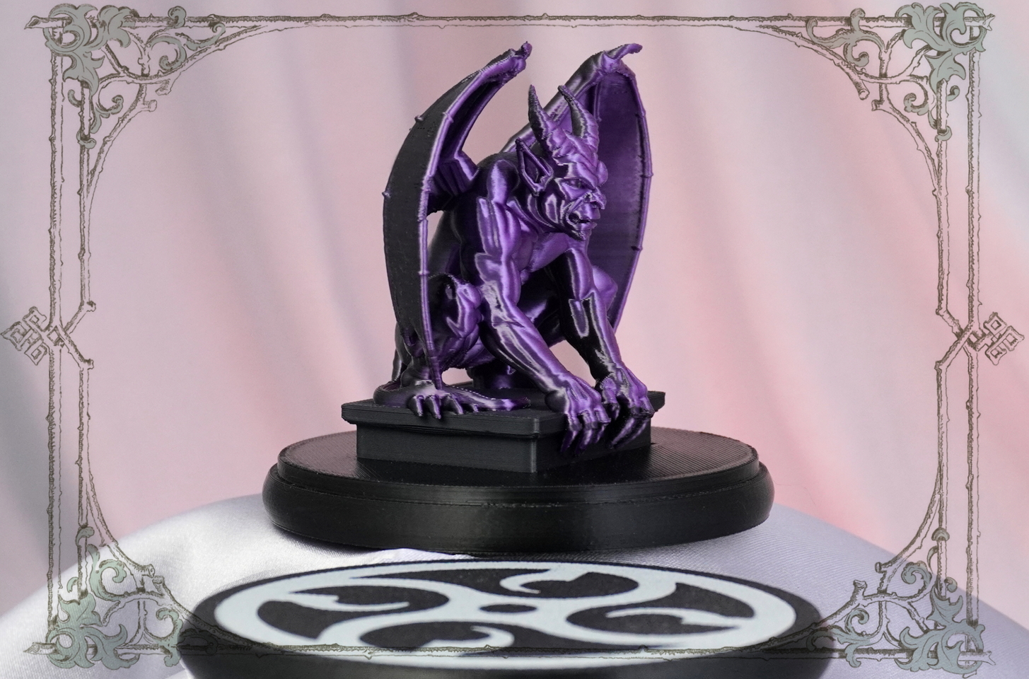 Мистическая горгулья в фиолетовом цвете - подарок для готов
