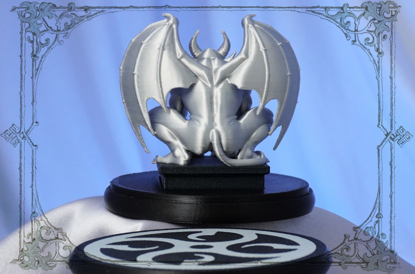 Готическая статуэтка горгульи для мистического интерьера