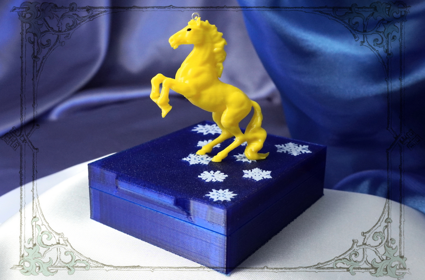 желтая лошадка солнечный подарок для уюта