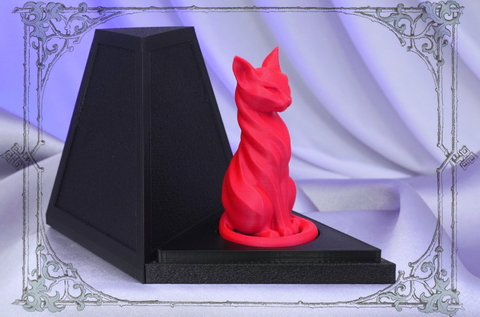 Статуэтка кошки — прекрасный подарок для влюблённой пары, символизирующий верность и счастье.