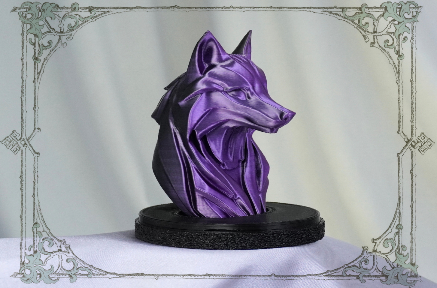 Изысканность тьмы: статуэтка лисы как талисман в готическом стиле от Joker-Studio