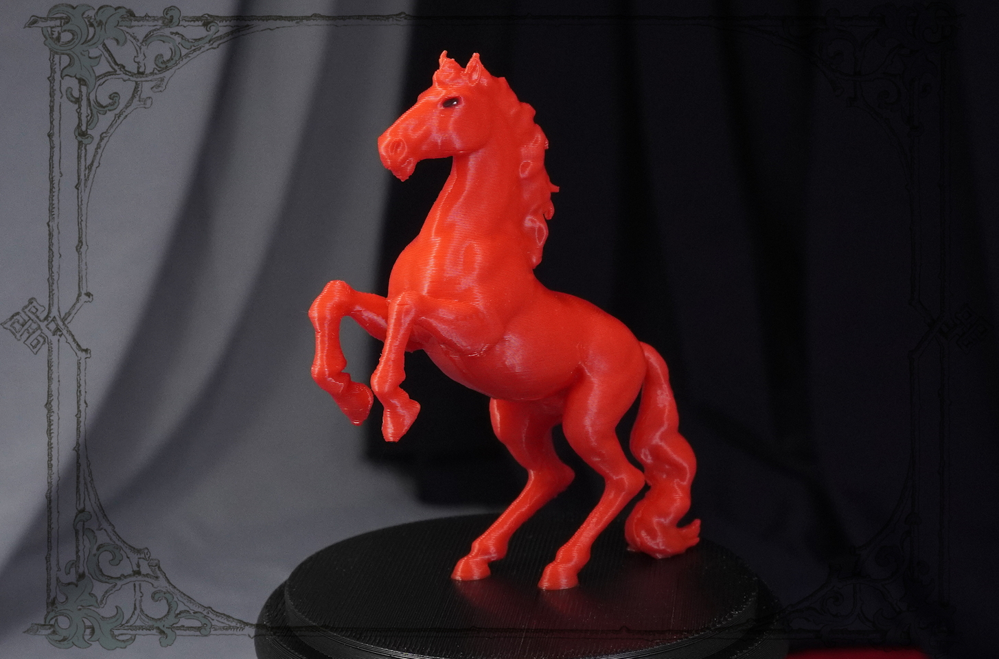Статуэтка Красная Лошадь – Символ Удачи и Успеха