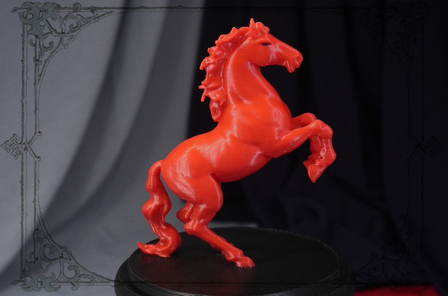 Сувенир Красная Лошадь для Магазинов – Привлекательные Товары для Клиентов