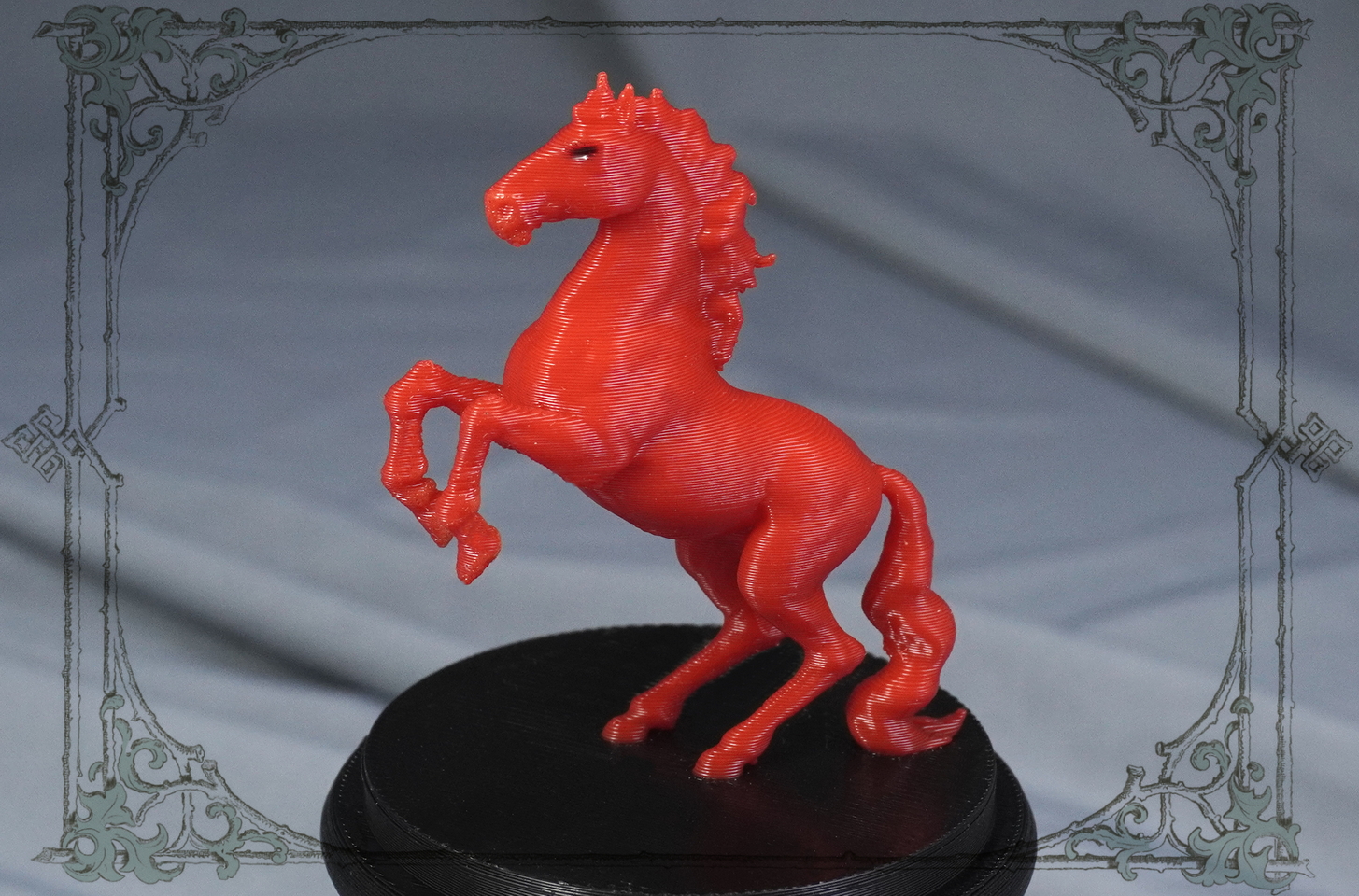 новогодний подарок 2026 красная лошадка