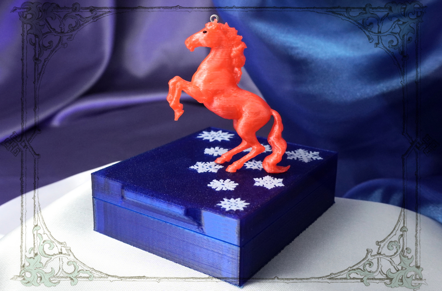 светящаяся новогодняя игрушка лошадка