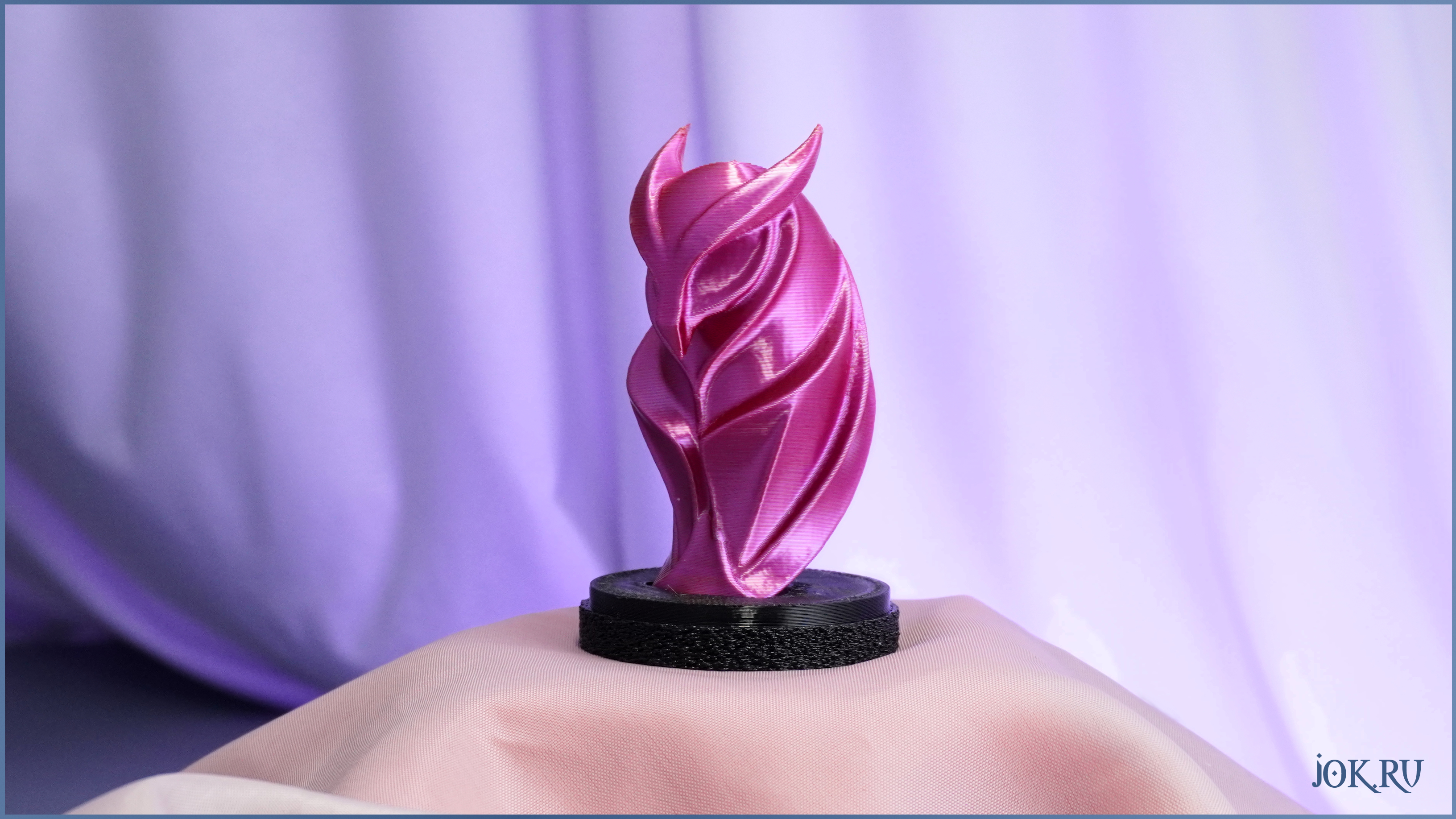 Фигурка совы в стиле модерн — яркий сувенир для интерьера от Joker-Studio.