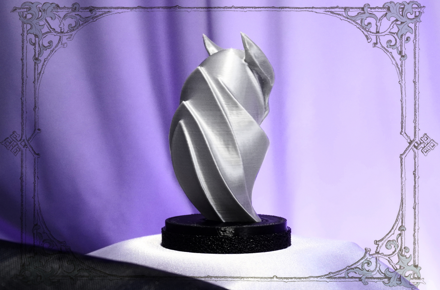 Фигурка совы для офиса с серебряной птицей – элегантный декоративный элемент, вдохновляющий на успех и защиту от негатива.