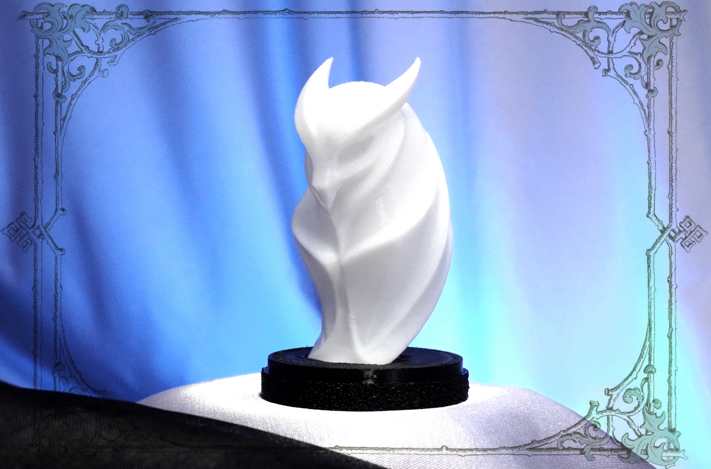 Статуэтка совы белая – идеальный декоративный элемент для создания уютной и мирной атмосферы.