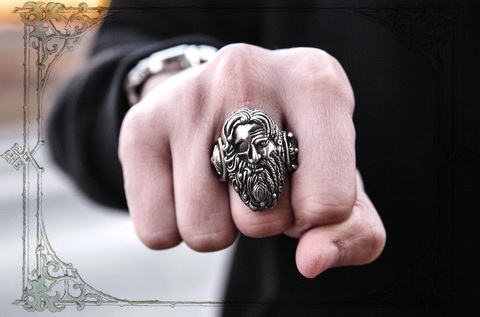 Silver мужское кольцо с черепом пирата Тича