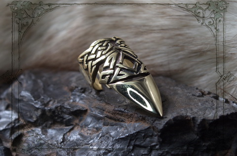 Фаланговое кольцо коготь с кельтским узом из золотой ювелирной бронзы