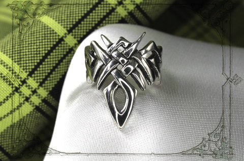 Кольцо кельское орнаентальное для девушки с символом богини любви Даны