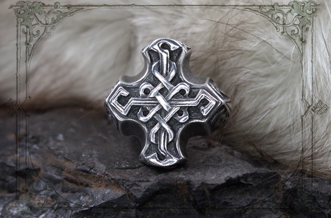 кольцо с крестом "Крампон" кельтский перстень