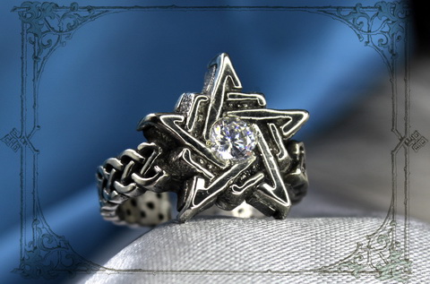 кольцо пентаграмма серебро с белым камнем