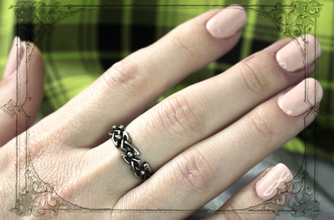 Ювелирное тонкое кольцо с кельтским узором символом Неметон