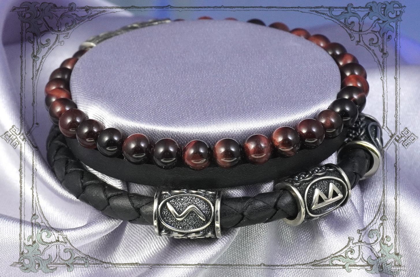 Каждый браслет с рунами создается мастерами Joker-Studio с любовью и вниманием к деталям, обеспечивая уникальность и качество.